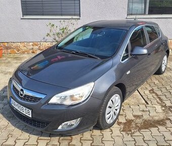 Astra 1.7 CDTi 110k Cosmo