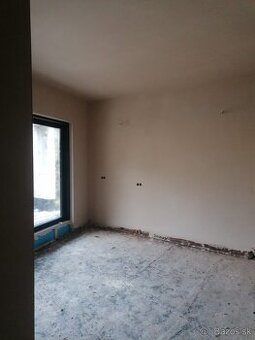 Strojove sadrové omietky. Termín: november-december 2025