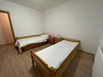 =RE/MAX= ponuka na prenájom útulný 3-izbový byt v centre Trn