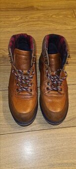 Tommy Hilfiger vysoká obuv Eur42