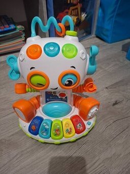 Interaktívny robot Clementoni