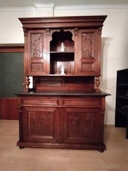 Starožitný príborník