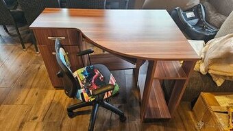 Rohový stôl na PC + stolička