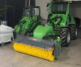 Predám rotačnú kefu so zbernou lyžicou – TOP stav