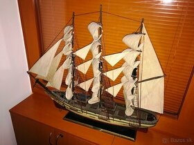drevený model lode