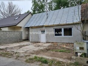 Predám rodinný dom v Košeci