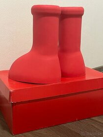 Big red boots