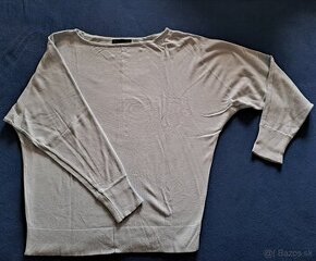 Svetlomodrý pulóver M/L 1,50e