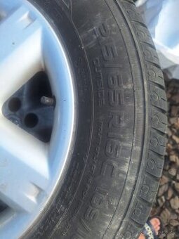 215/65R16C Nissan 5x114,3