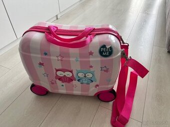 Detsky kufor na kolieskach pre deti