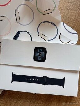 NOVÝ Apple watch SE