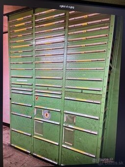 ponk,pracovny stol,suflikova skrinka,plechova skrina,polica