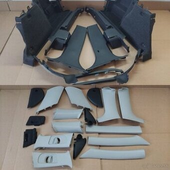 rozpredám interiér Octavia 2 facelift