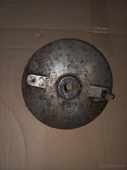 Manet brzdový štít