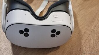 Meta quest 3S 128GB s 60 hrami. staci len nasadit a hrat