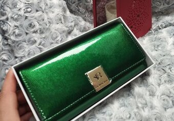 Kožená zelená peňaženka