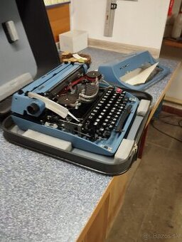 Písací stroj