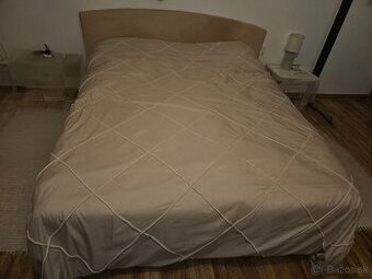 Predám manželskú postel s úložným priestorom