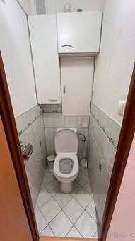 Predám kúpeľňové skrinky nad WC (zostava na mieru)