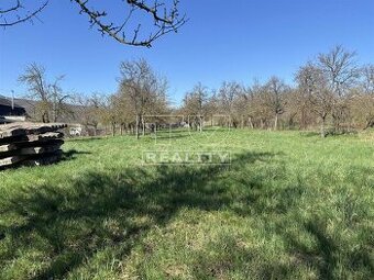 POZEMOK 790 m2 TRENČIANSKE MITICE