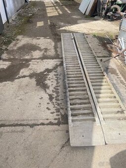 Hlinikove najazdy 4M 5600kg