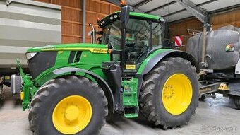 John Deere 6R215