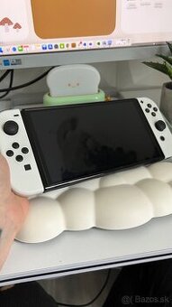 Predám Nintendo Switch OLED
