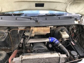 Predam komplet motor s prevodovkou z iveco daily 2.8jtd