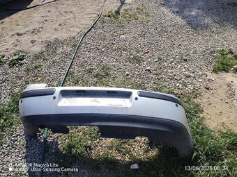 Golf 4 zadný nárazník 10€
