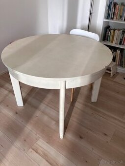 Predám rozkladací stôl Thonet.