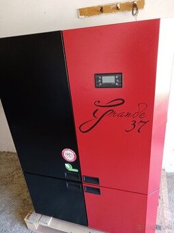 Čisto nový kotol 37 kW pelety