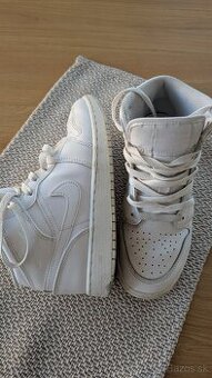 Air Jordan 1