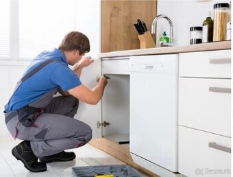 Oprava,montáž renovacia nábytku .Renovacia dveri ,schodov