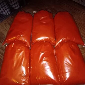 Ponúkame na predaj kvalitnú domácu  mletú červenú papriku