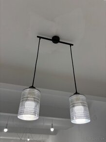 Čierne krásne svietidlo