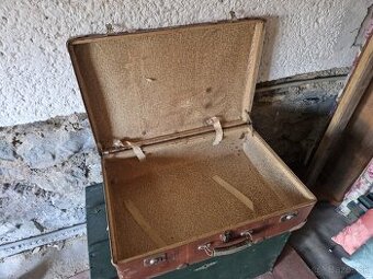 Predam kufor a truhlicu