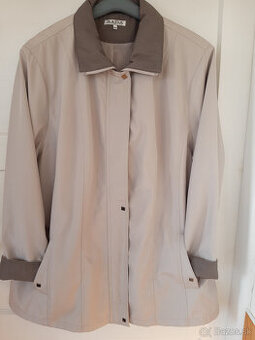 Dámsky bledý plášť 3xL