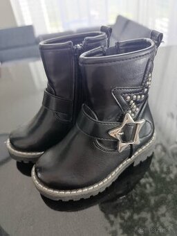 Prechodné topánky veľkosť 23