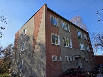 Dva a pol izbový byt v okrajovej časti Lučenca