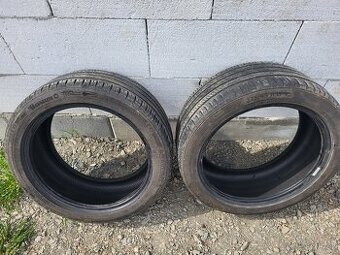 225/45 R17