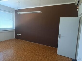 Na prenájom 14 kancelárií Banská Bystrica