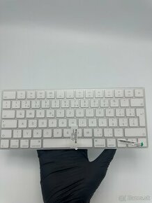  Apple Magic Keyboard - SK | V perfektnom stave | Záruka  - 1