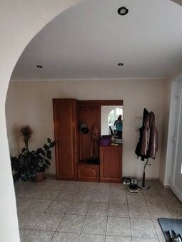 Skriňa do predsiene