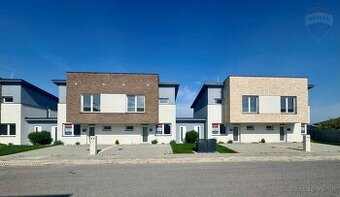 PREDAJ, DOM NA KĽÚČ, Dunajská Streda, 4 izby, pozemok 189 m2