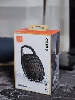 JBL Clip 5