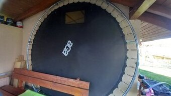 Trampolina