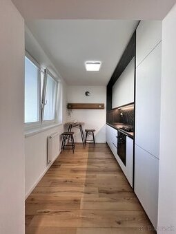 RK Treef ponúka: Štýlový 2-izbový byt – zariadený, s loggiou