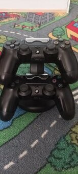 Predám playstation 4 aj s príslušenstvom
