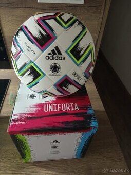 Futbalová lopta