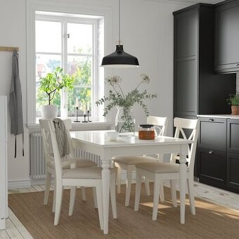 Rozkladací stôl IKEA